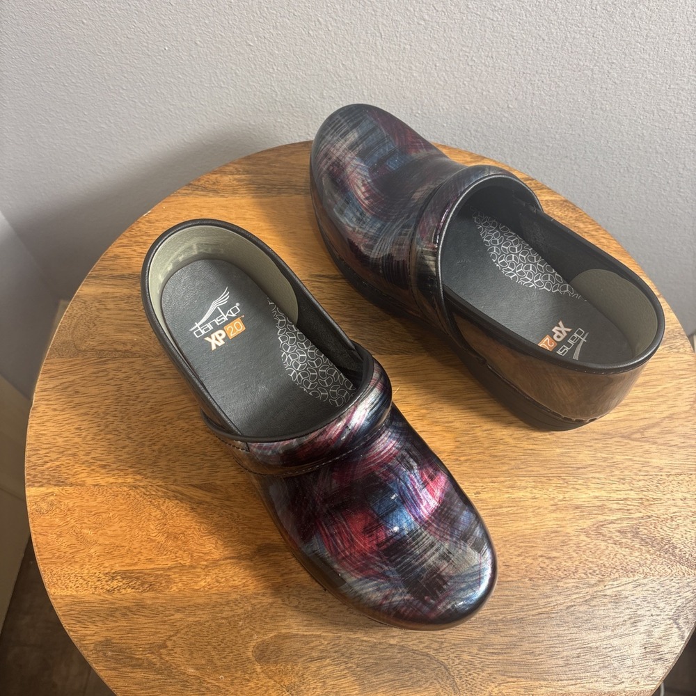Dansko XP 2.0 Women's Size 40 (9.5/10) Color Sweep Patent Clog Mule Shoes